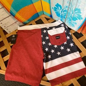 NWT Hurley Phantom Cheers 20” Red White Board Short